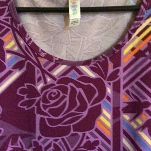 LulaRoe Classic-T, NWT - Picture 6 of 6